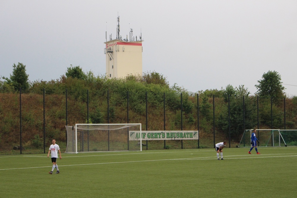 Hans-Klosterkamp-Sportplatz_im_Sportpark_Reusrath