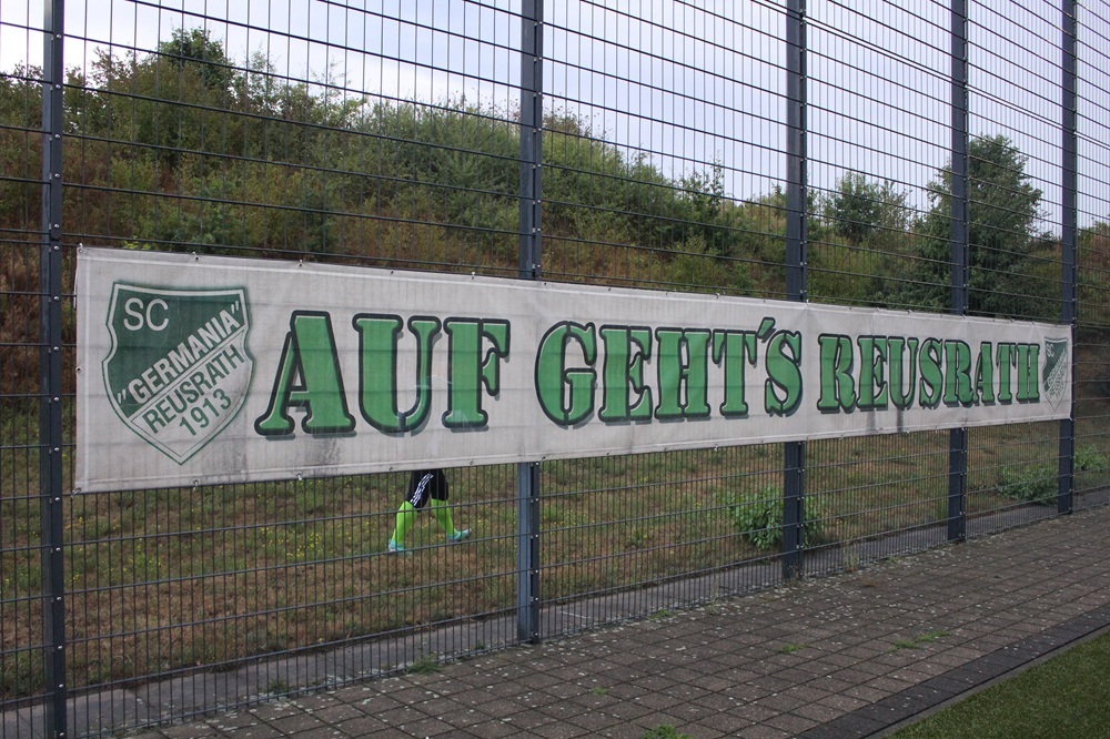 Hans-Klosterkamp-Sportplatz_im_Sportpark_Reusrath