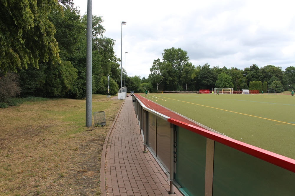 Sportanlage_Gl�cksburger_Stra�e