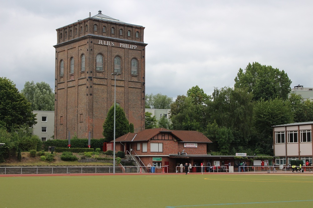 Sportanlage_Gl�cksburger_Stra�e